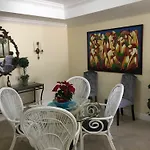 Cacha Garin Art House